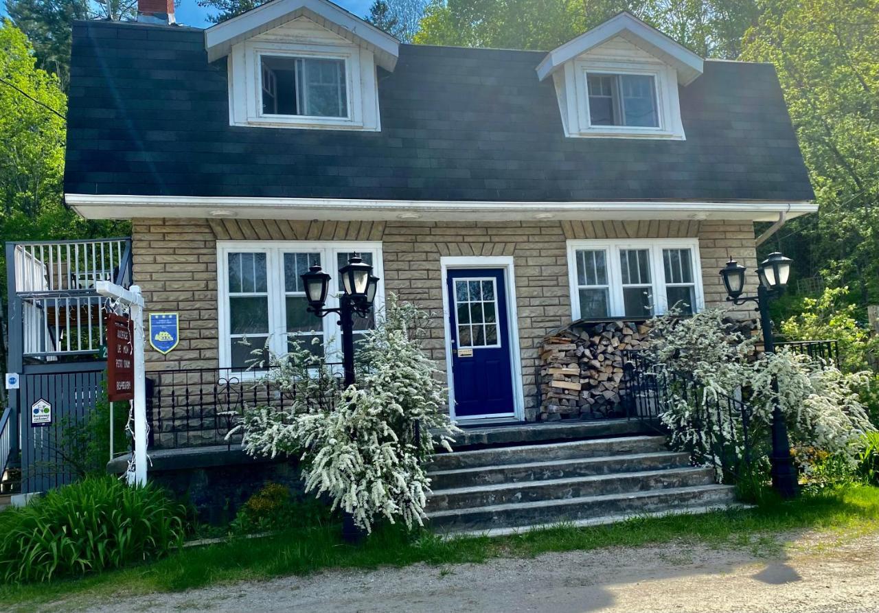 Auberge De Mon Petit Chum B&B Wakefield Exteriér fotografie